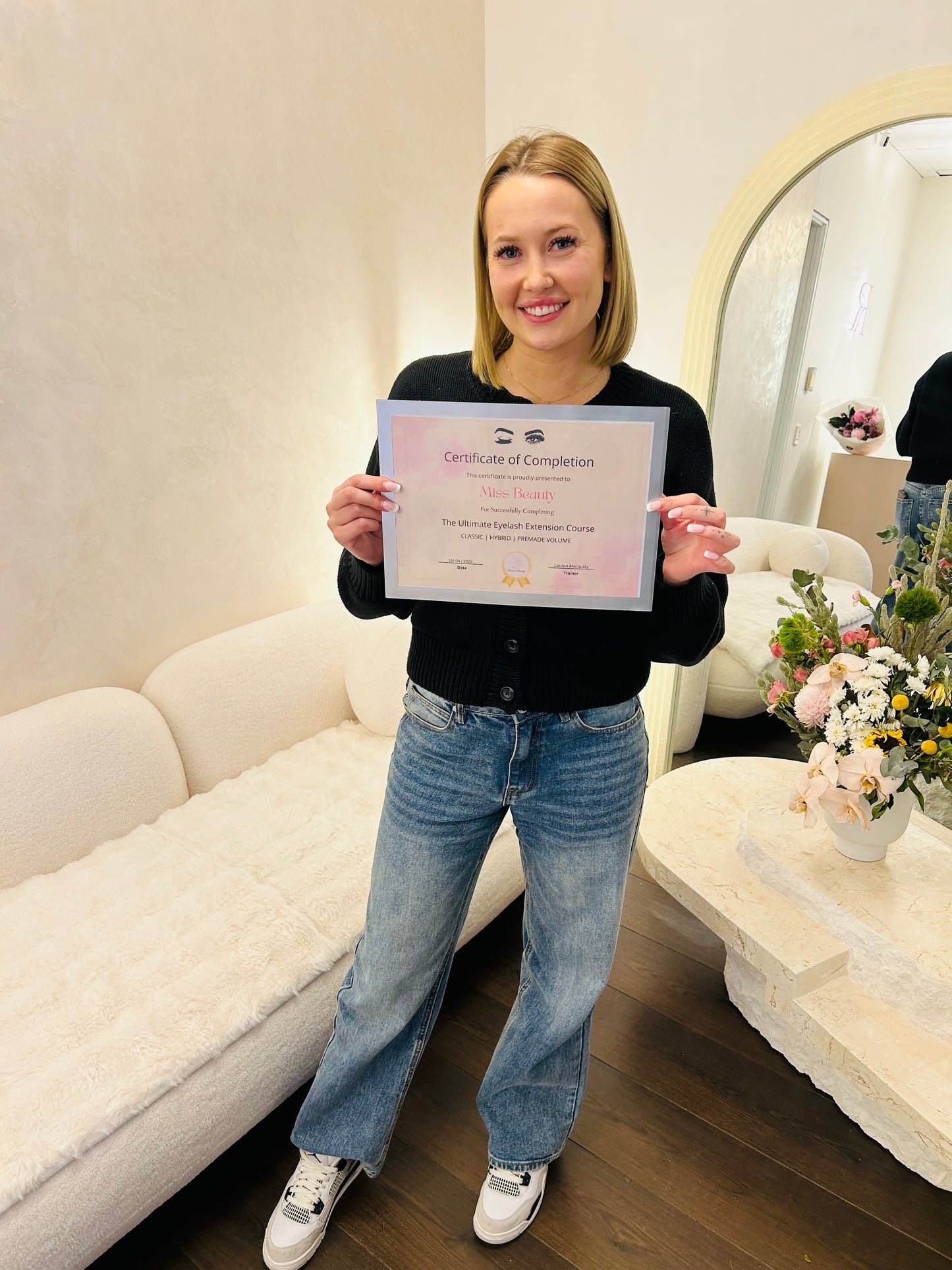 The Ultimate Eyelash Extension Course - Online + In-Person Training