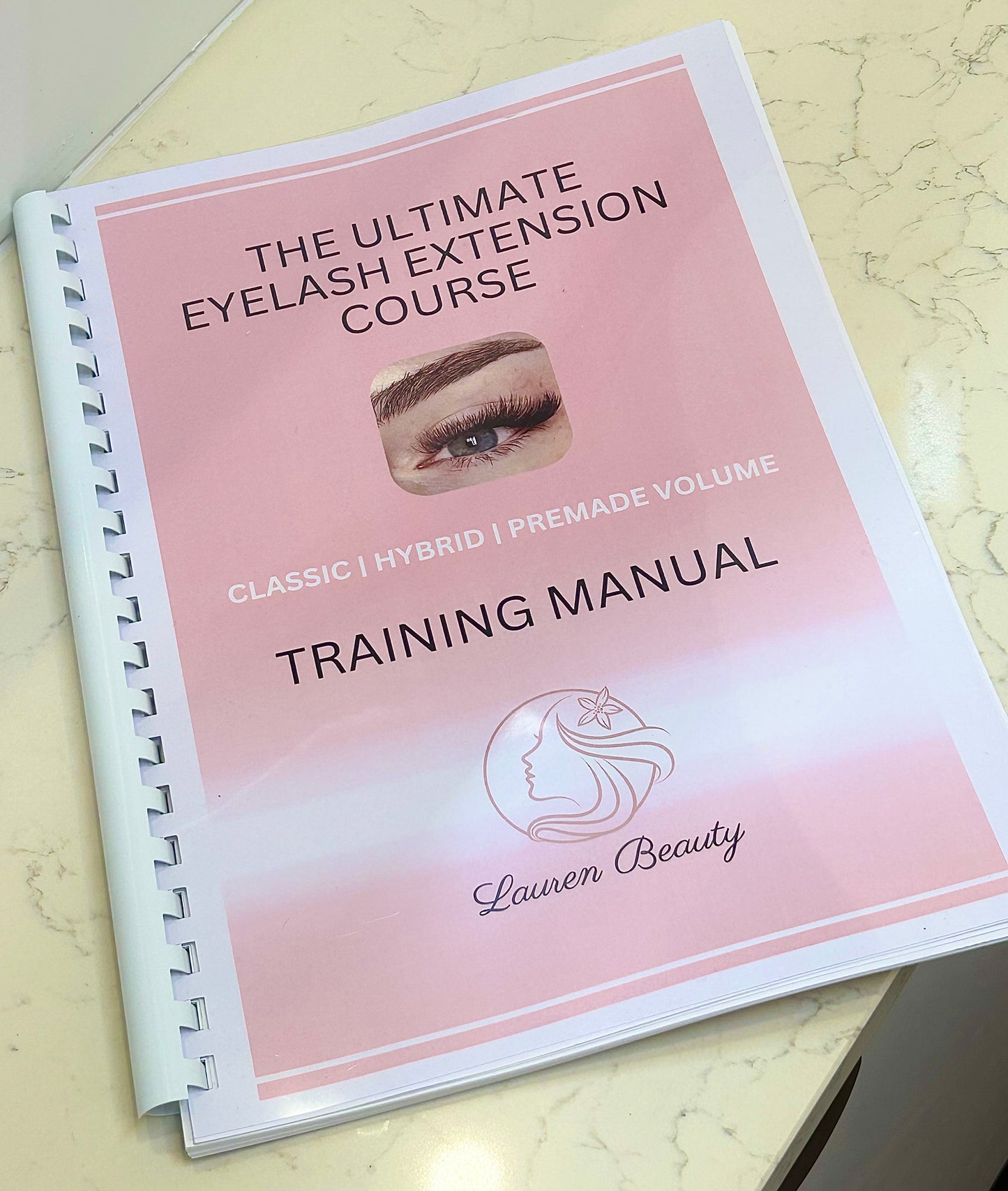 The Ultimate Eyelash Extension Course - Online